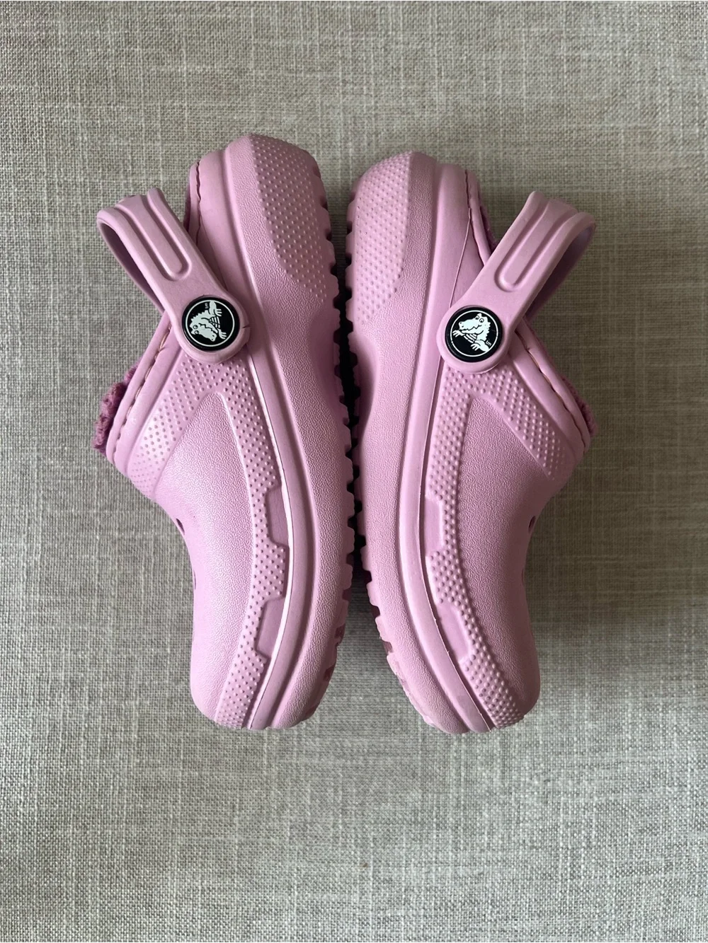 CROCS Dual Comfort Girls/Kids Pink Faux fur Lined mule Clogs w/strap, size 10